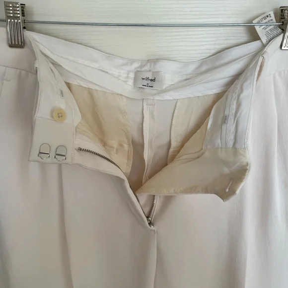 Aritzia Effortless Pants - Picture 4 of 6